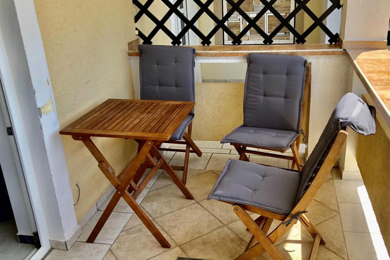 Villa Latina With 6 Apartments And A Shared Pool ヴィル エクステリア 写真