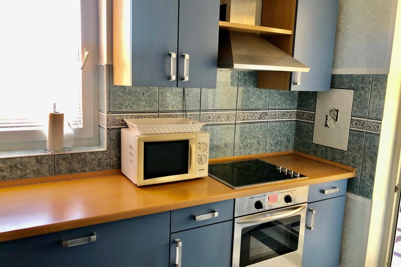 Villa Latina With 6 Apartments And A Shared Pool ヴィル エクステリア 写真