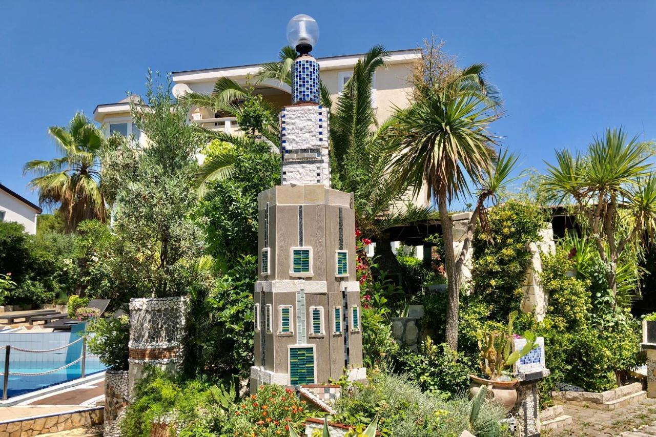 Villa Latina With 6 Apartments And A Shared Pool ヴィル エクステリア 写真