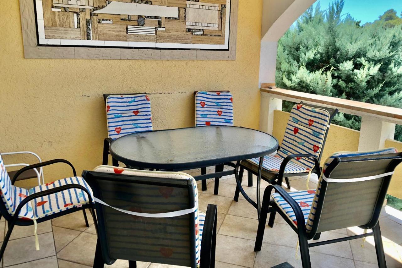 Villa Latina With 6 Apartments And A Shared Pool ヴィル エクステリア 写真