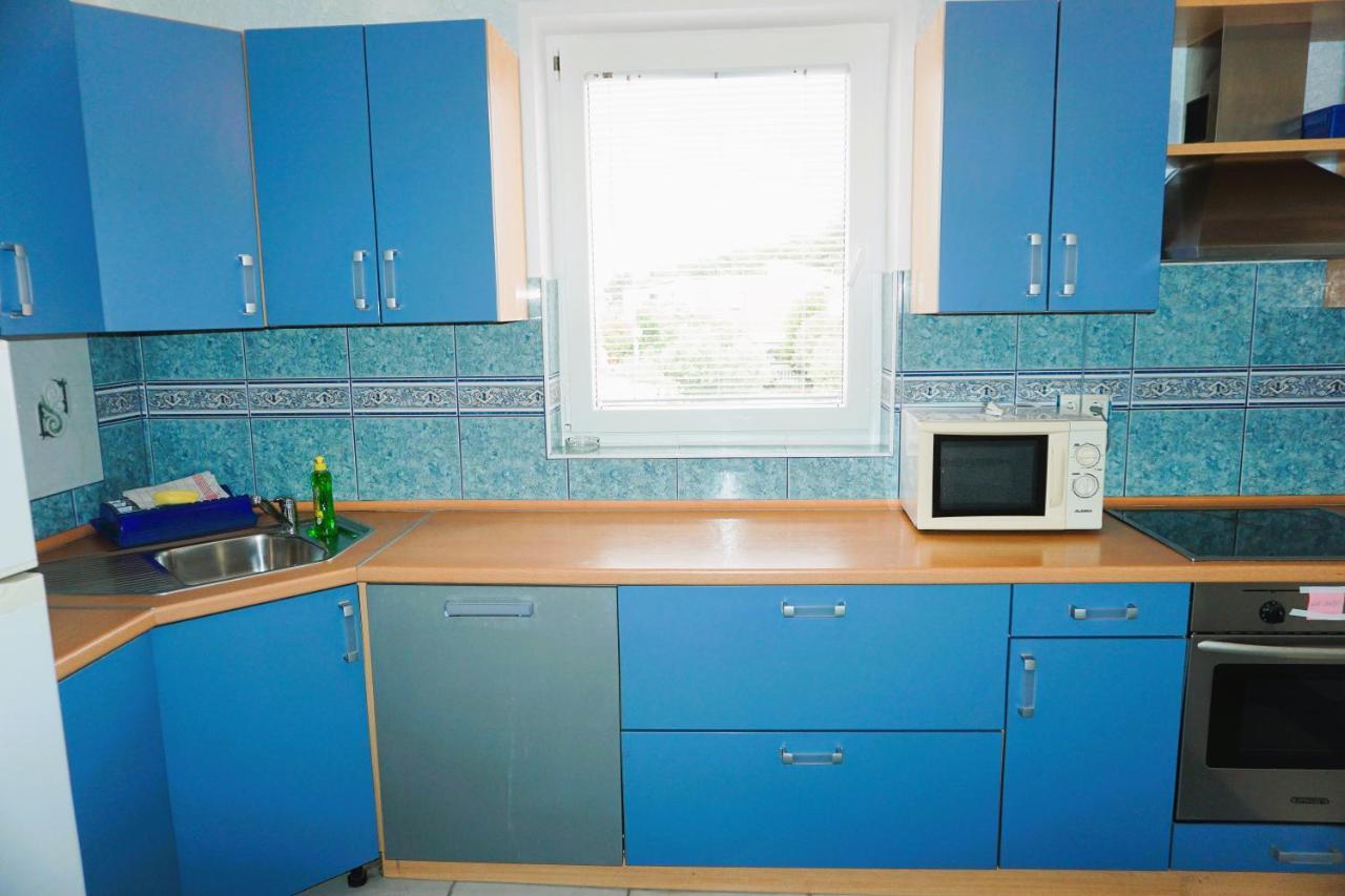 Villa Latina With 6 Apartments And A Shared Pool ヴィル エクステリア 写真