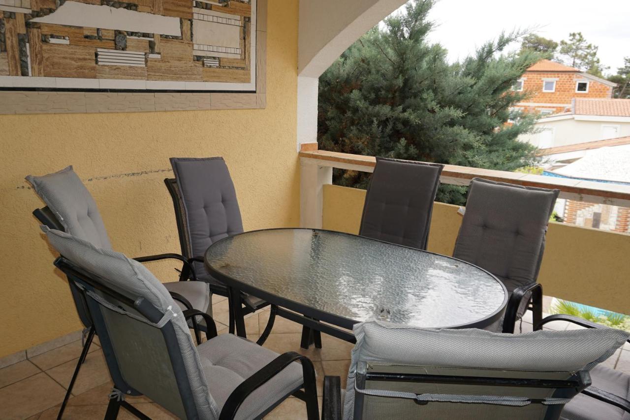 Villa Latina With 6 Apartments And A Shared Pool ヴィル エクステリア 写真