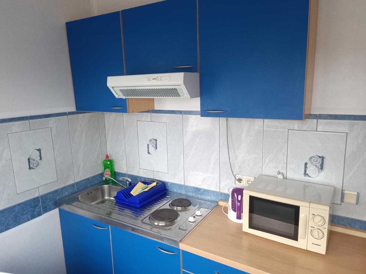 Villa Latina With 6 Apartments And A Shared Pool ヴィル エクステリア 写真